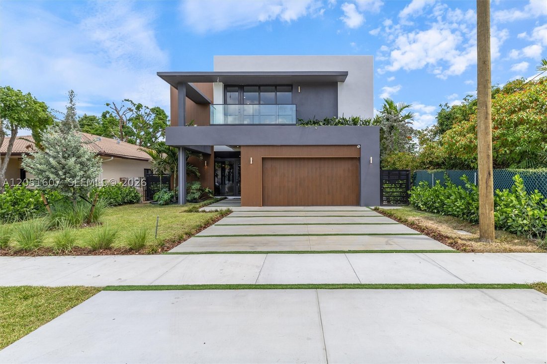 House in Miami, Florida, United States 1 - 18414835