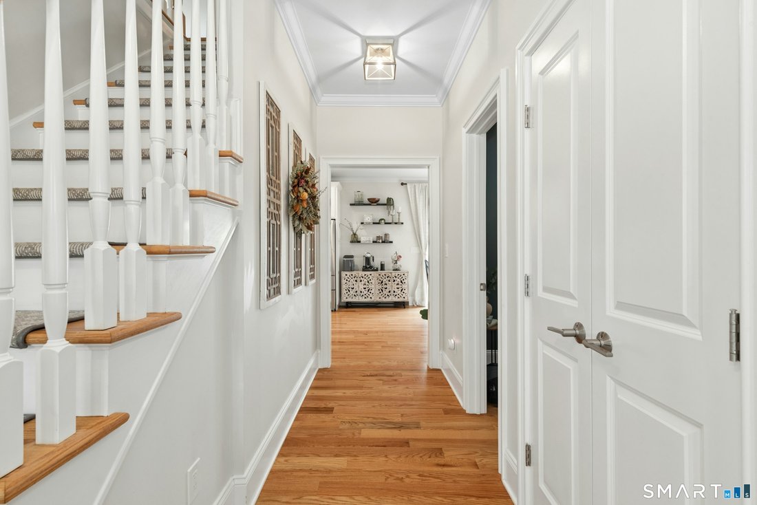 Monroe, Connecticut, United States 5 - 18413978