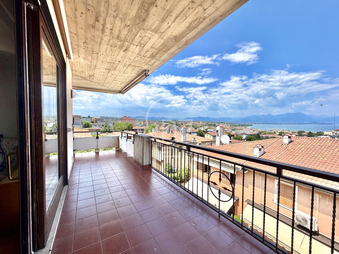 Apartment in Desenzano Centro, Desenzano del Garda, Lombardy 4 - 18415309