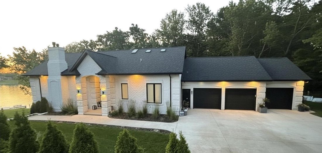 House in De Pere, Wisconsin, United States 1 - 18407161