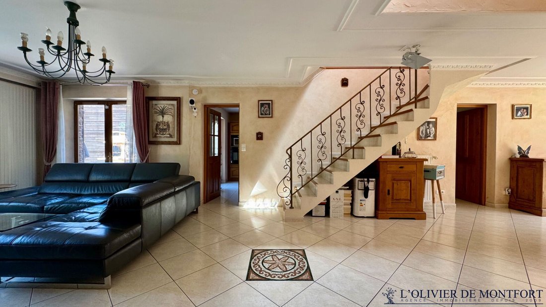 House in Montfort-l'Amaury, Ile-de-France, France 4 - 18407544