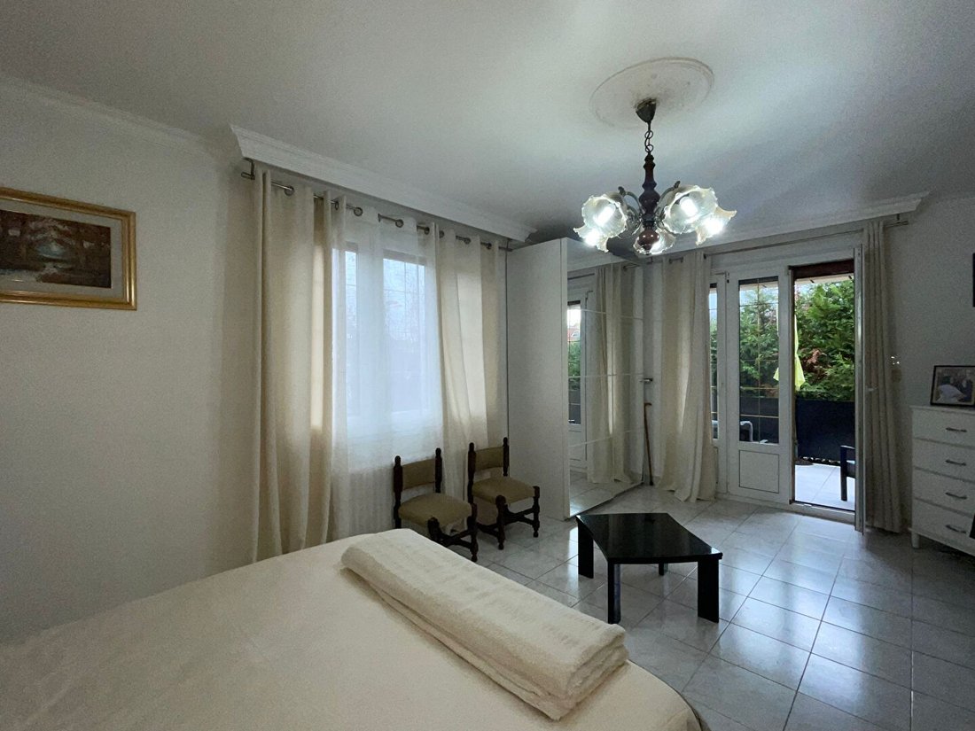Villa in Bondy, Ile-de-France, France 4 - 18406054