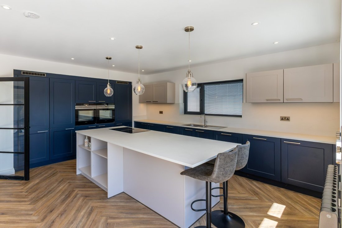 Bungalow in Northern Ireland 4 - 18406772