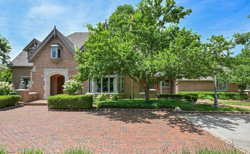House in Brookfield, Wisconsin, United States 1
