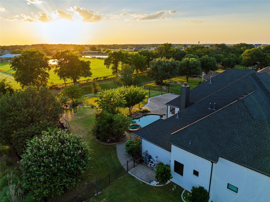 House in Lewisville, Texas, United States 2 - 18409035