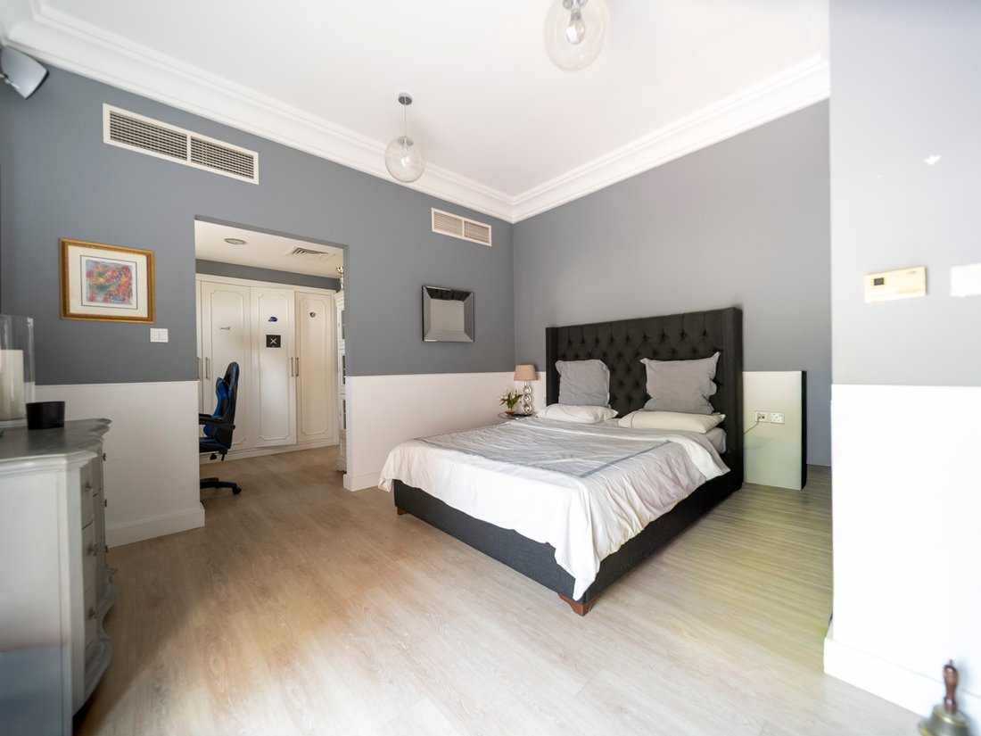Villa in United Arab Emirates 5 - 18419372