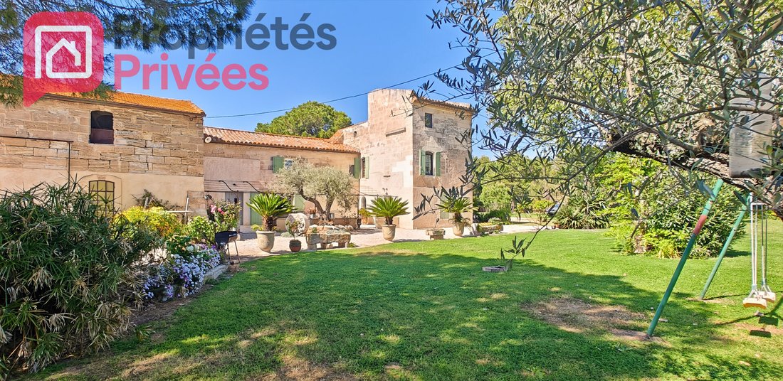 Villa in Arles, Provence-Alpes-Côte d'Azur, France 1 - 18405250