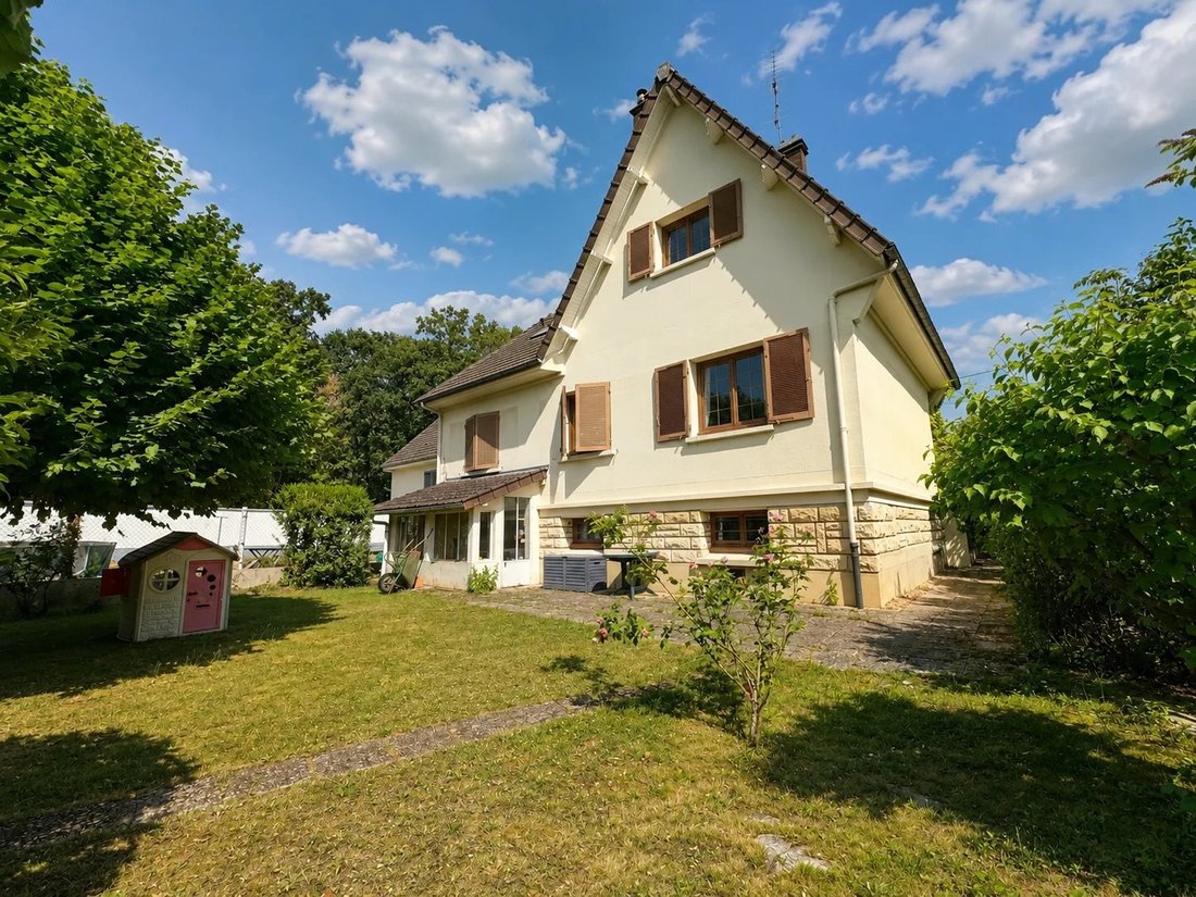 House in Bois Saint Martin-Yvris-Richardets-Monfort, Noisy-le-Grand, France 1 - 18404763