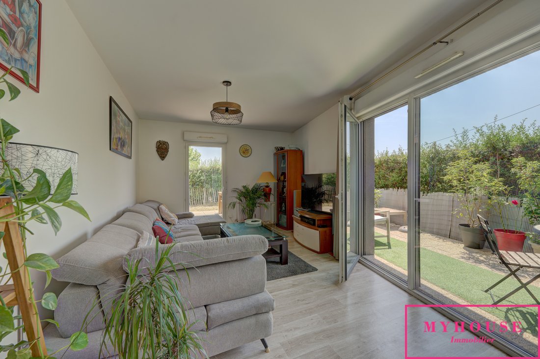Apartment in Champ des Oiseaux, Bagneux, France 2 - 18413752