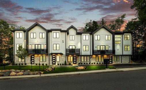 Condo in Airmont, New York, United States 1