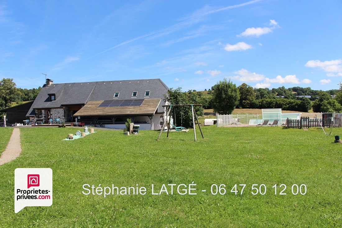 Villa in Saint-Martin-Valmeroux, Auvergne-Rhône-Alpes, France 2 - 18405904