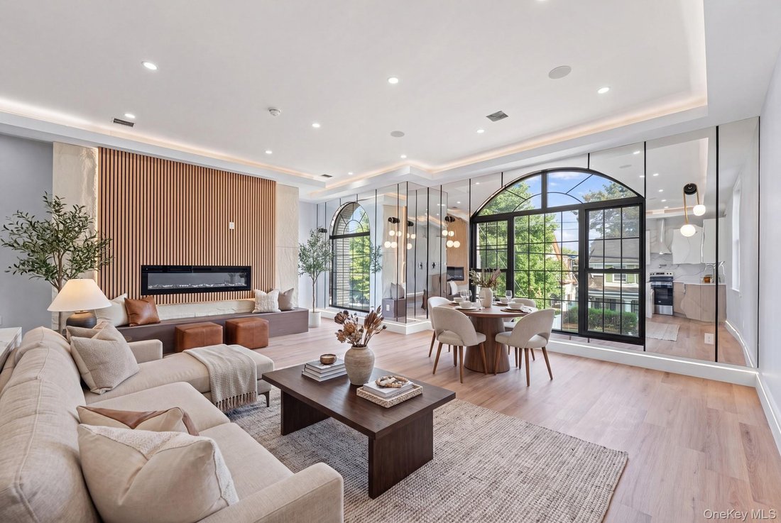 House in New York, New York, United States 1 - 18406943