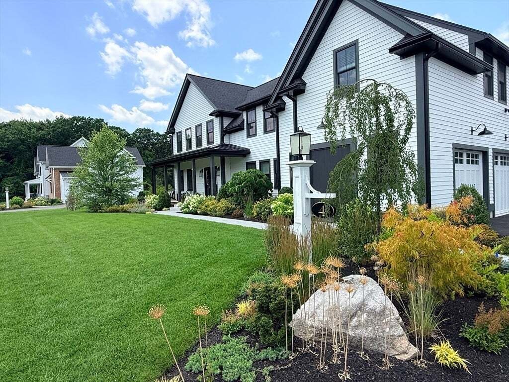 House in Southborough, Massachusetts, United States 2 - 17492130