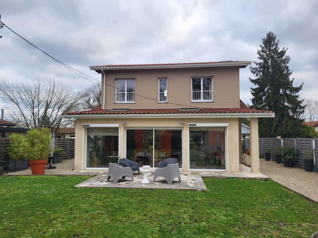 House in Cadaujac, Nouvelle-Aquitaine, France 2 - 17268924