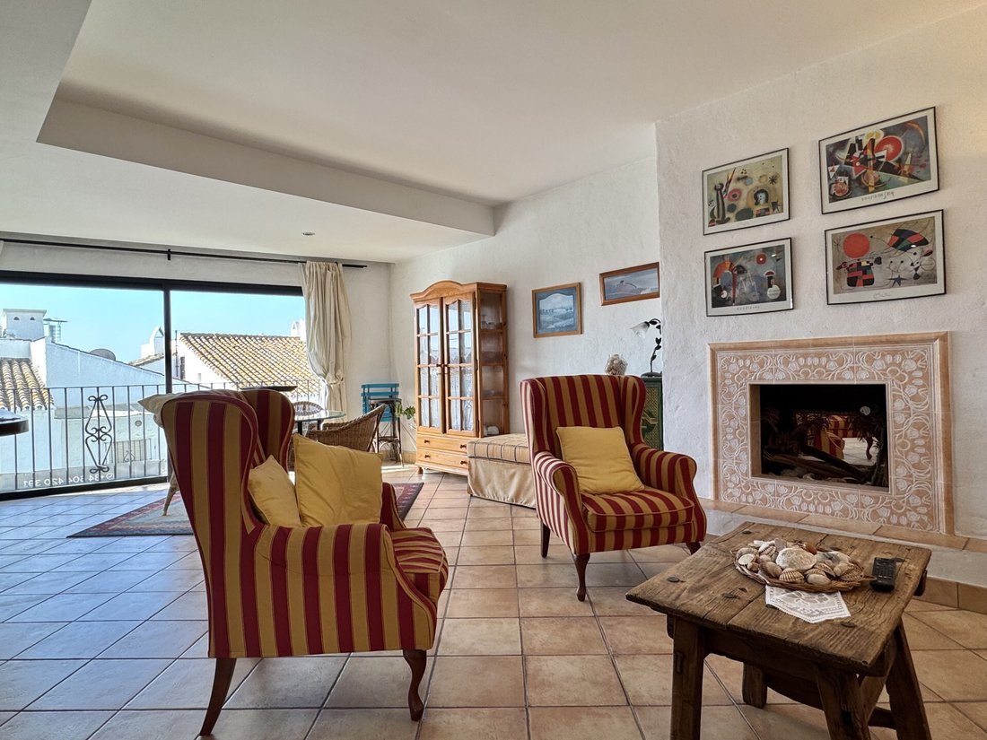 Apartment in Puerto Banus, Marbella, Spain 4 - 18142878