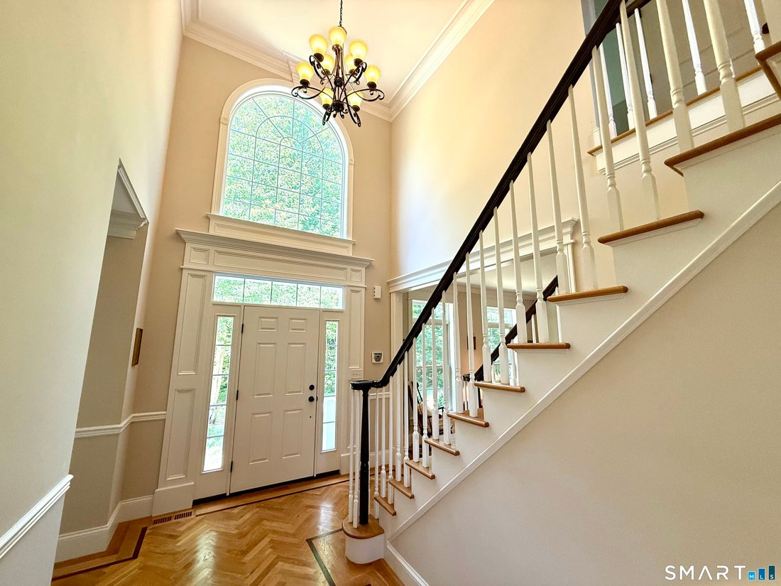 House in Newtown, Connecticut, United States 2 - 18250050