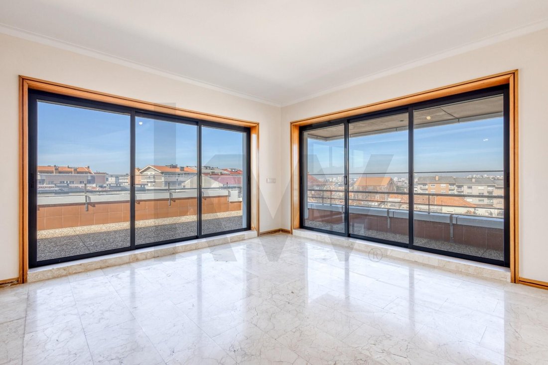 Apartment in Santa Marinha e Sao Pedro da Afurada, Porto District, Portugal 5 - 18410981