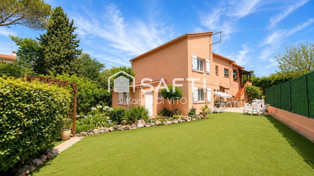 House in Frejus, Provence-Alpes-Côte d'Azur, France 1 - 18412878