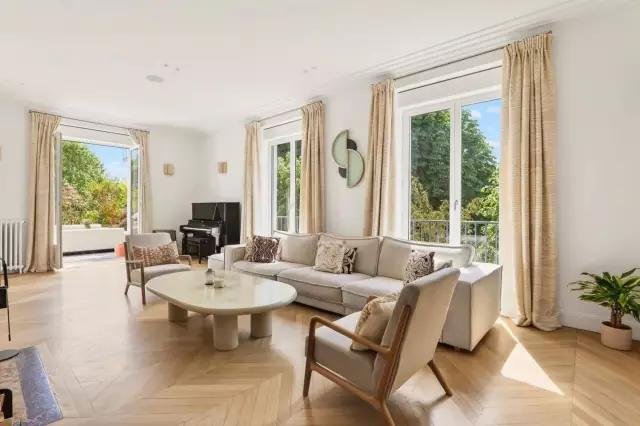 Penthouse in La Plaine des Sablons, Neuilly-sur-Seine, France 4 - 18403823