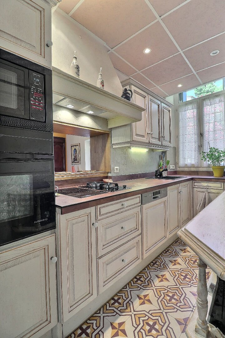 Villa in Cucuron, Provence-Alpes-Côte d'Azur, France 5 - 18405238