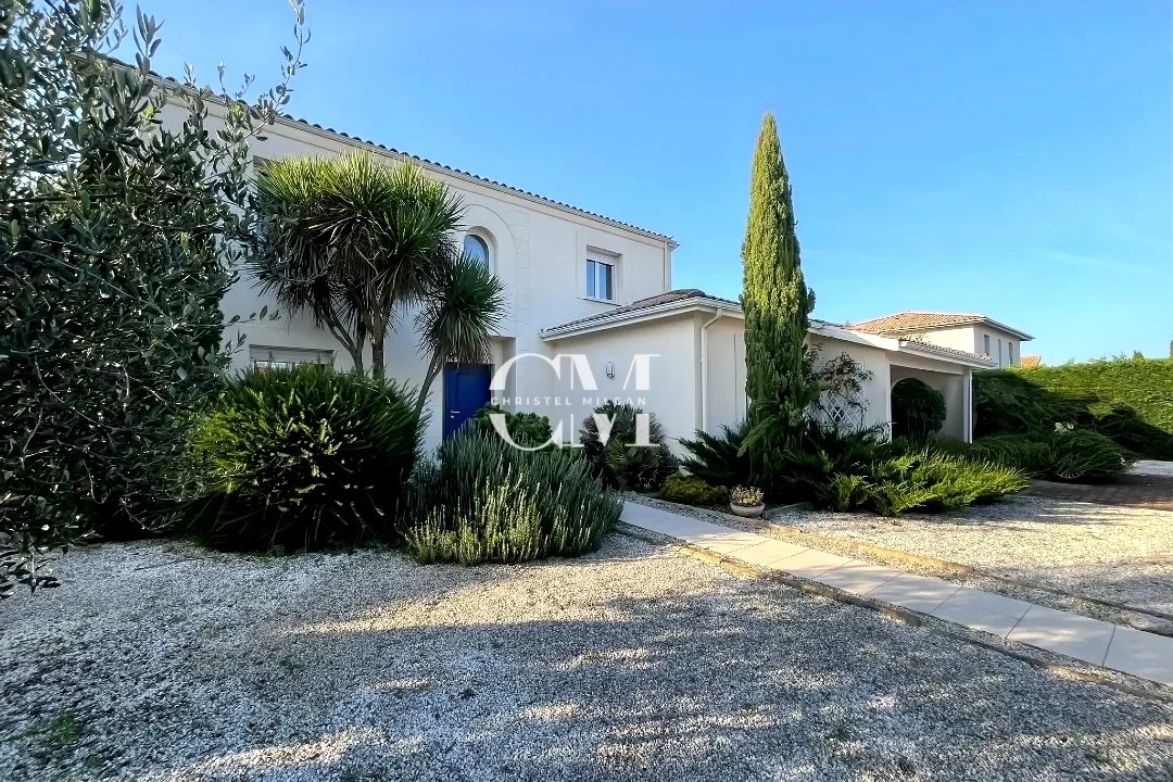 Villa in Capeyron, Mérignac, France 1 - 18405449