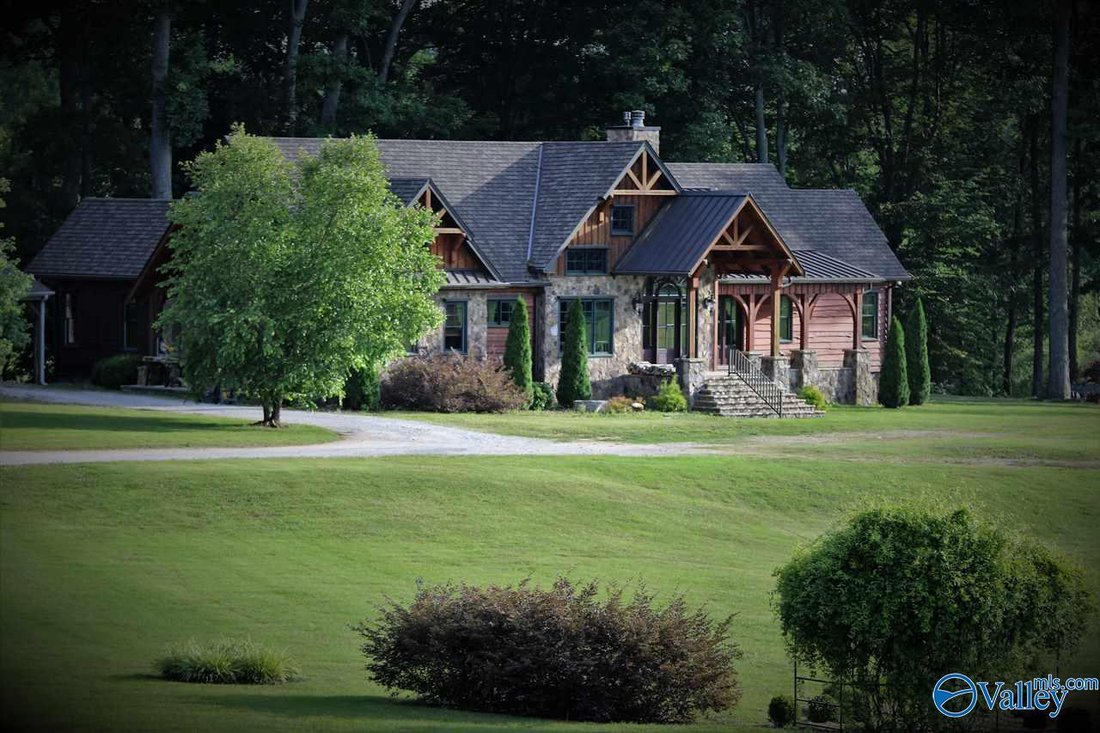 Farm Ranch in Decatur, Alabama, United States 1 - 18407237