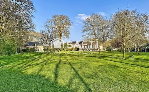House in Bezu-Saint-Eloi, Normandy, France 1