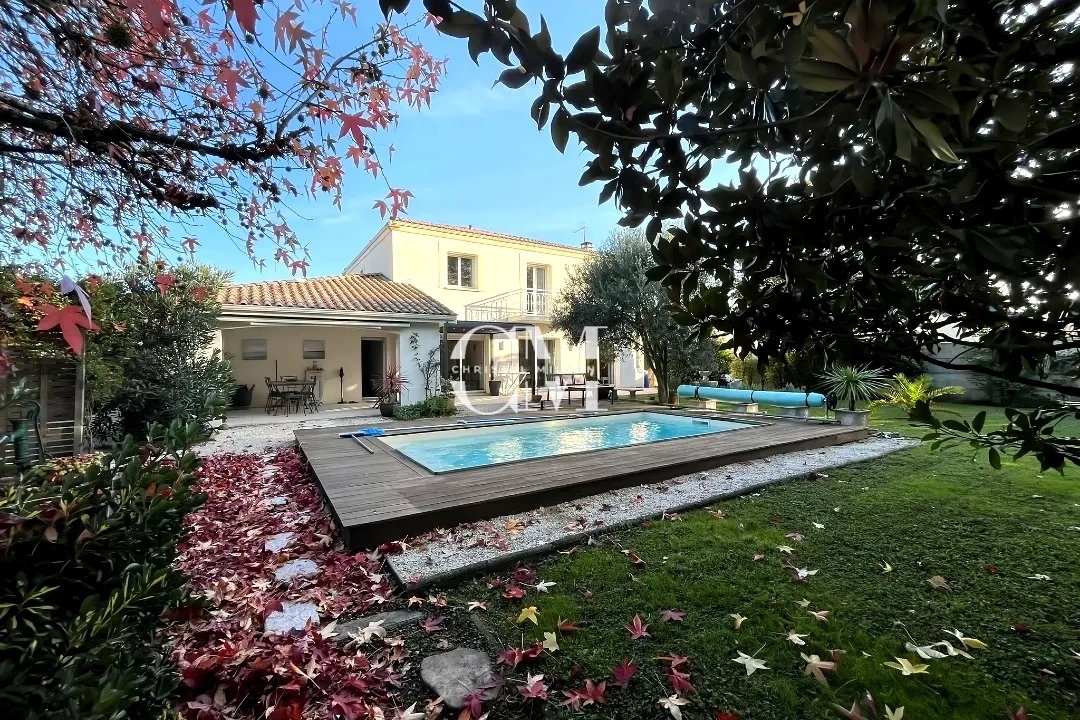 Villa in Capeyron, Mérignac, France 2 - 18405449