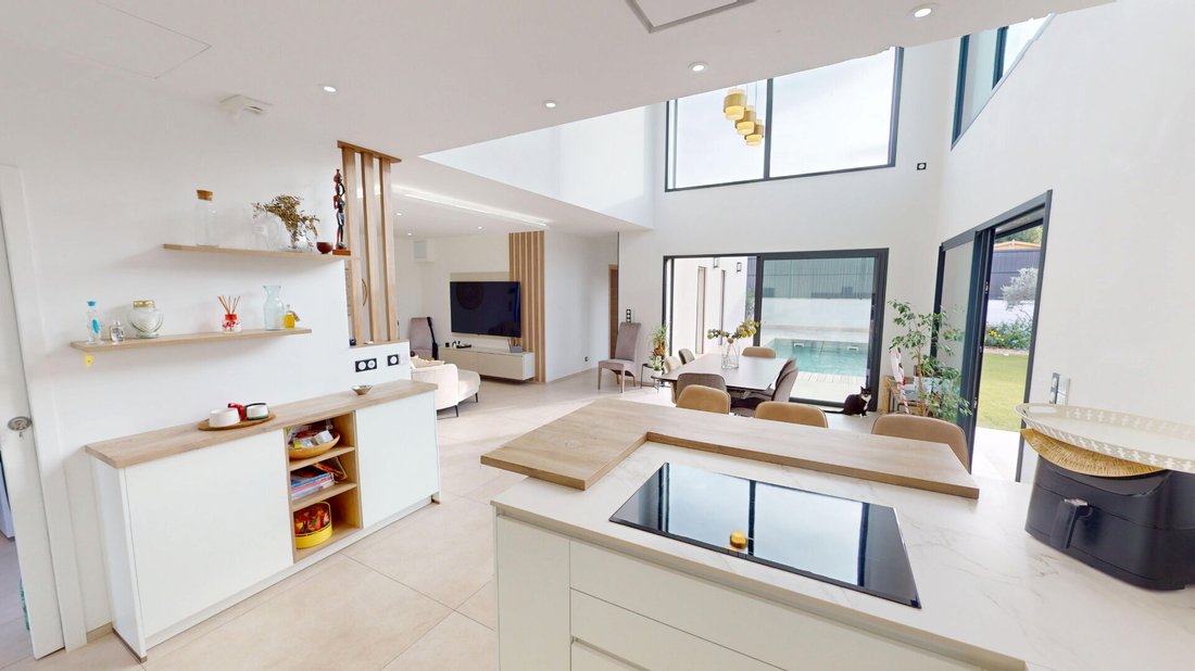 Villa in La Motte, Provence-Alpes-Côte d'Azur, France 4 - 18405486