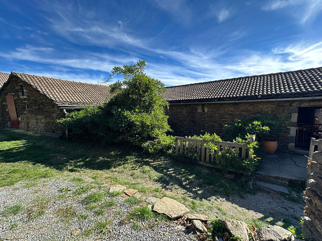Villa in Saint-Andre-Lachamp, Auvergne-Rhône-Alpes, France 3 - 18405685