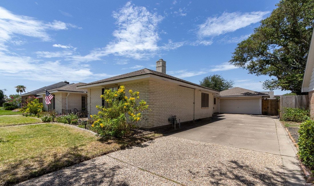 House in Galveston, Texas, United States 3 - 18416505