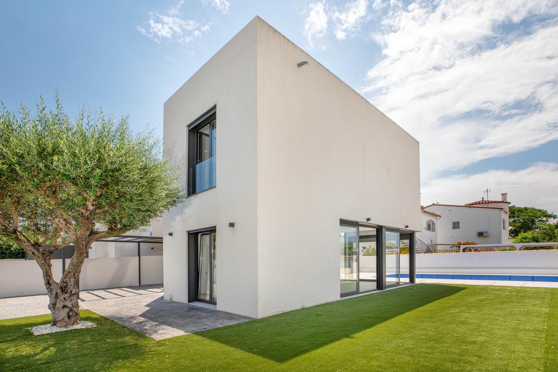 Villa a Empuriabrava, Catalogna, Spagna 1 - 18403091