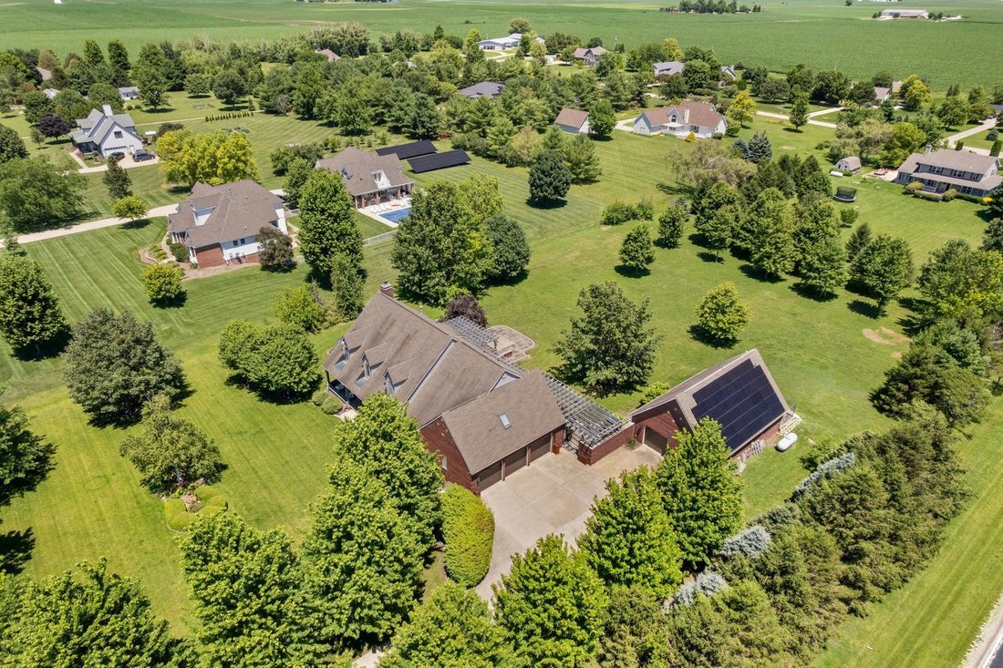 House in Champaign, Illinois, United States 1 - 18403784