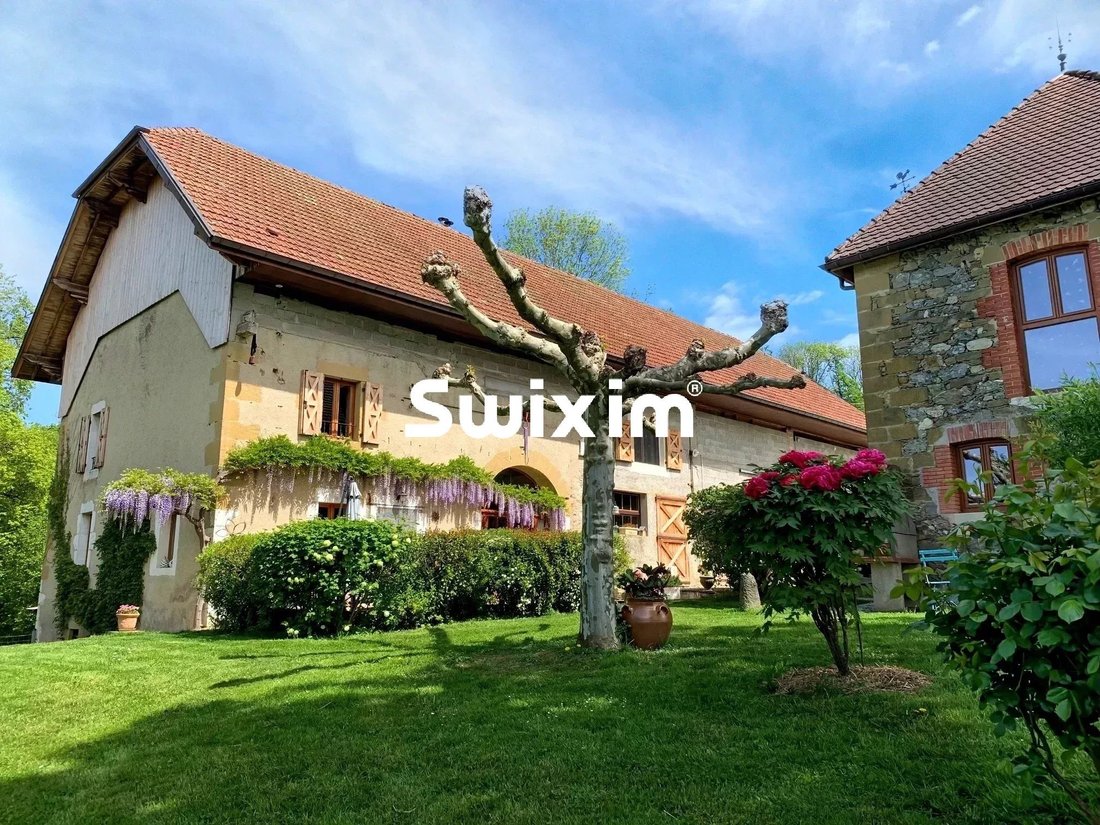 Estate in Thusy, Auvergne-Rhône-Alpes, France 2 - 18416796