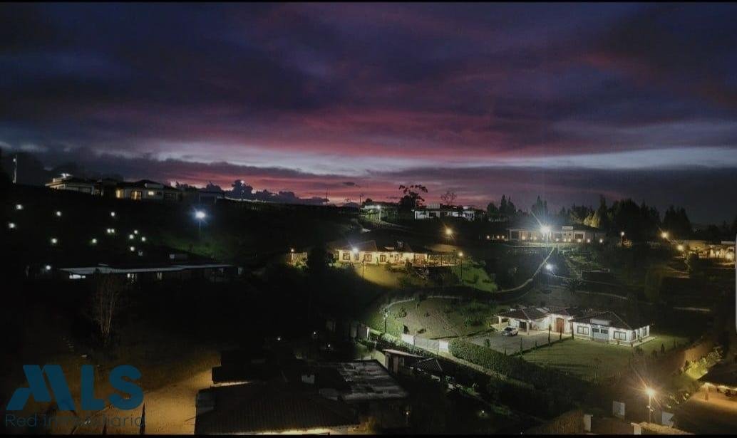House in El Carmen de Viboral, Antioquia, Colombia 4 - 18404075