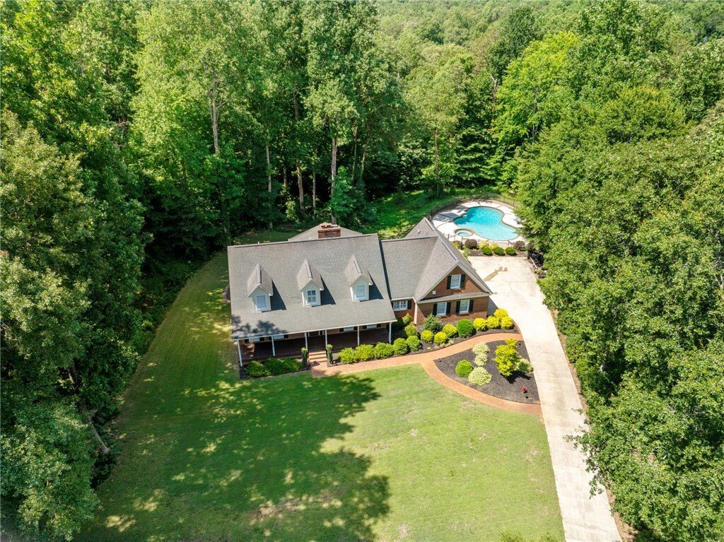 House in Central, South Carolina, United States 4 - 17874013