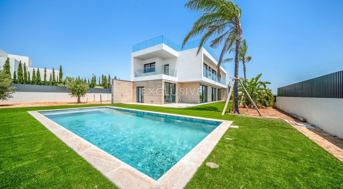 Villa in Alcantarilha, Algarve, Portugal 1 - 18404977