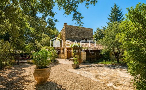 Land in Gordes, Provence-Alpes-Côte d'Azur, France 1