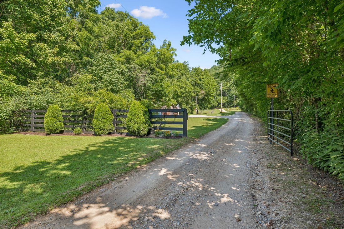 House in Hampshire, Tennessee, United States 5 - 18408536