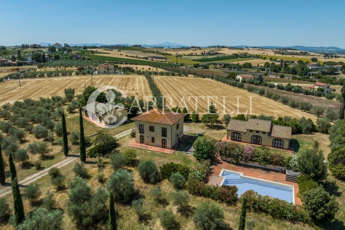 Country House in Fratta-Santa Caterina, Cortona, Tuscany 1 - 18407611