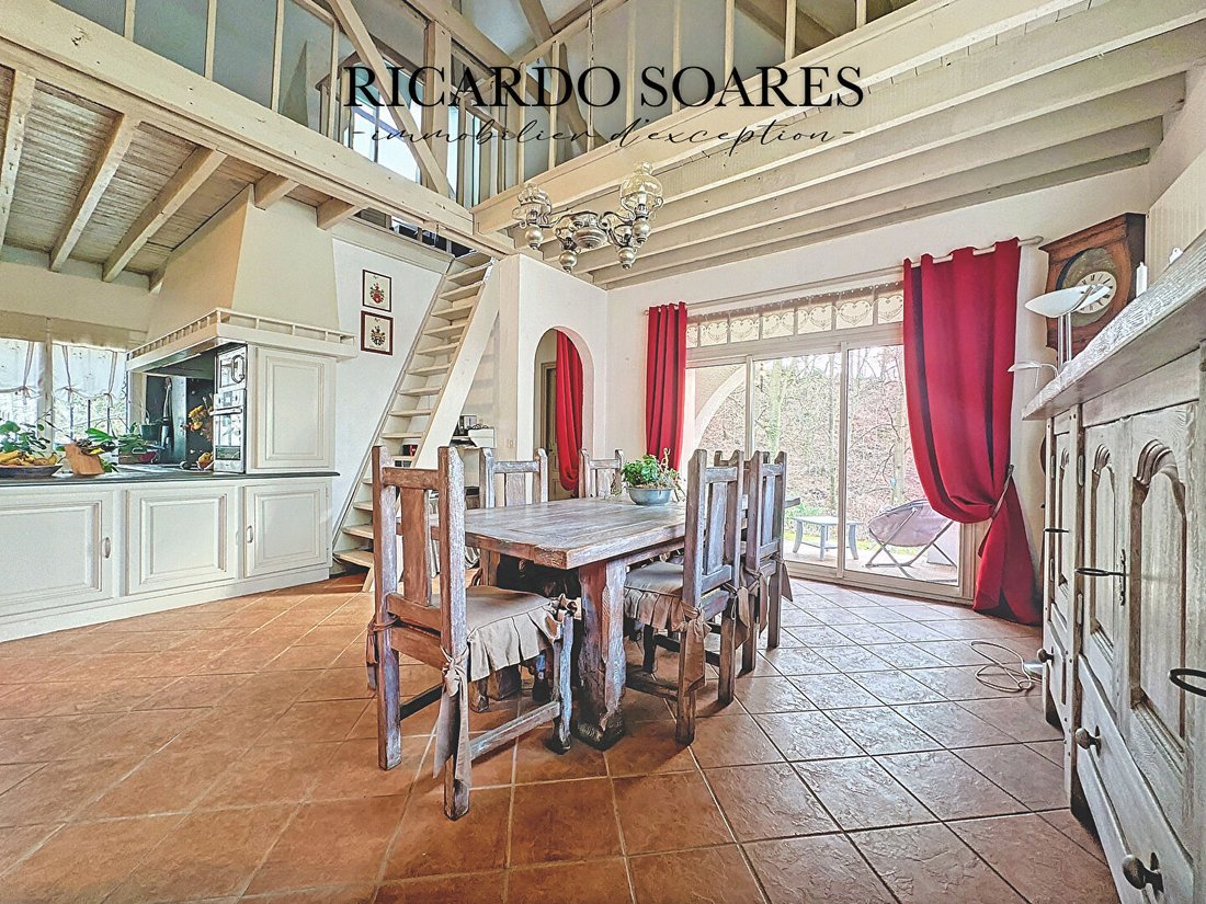 Villa in Senlis, Hauts-de-France, France 4 - 18405258