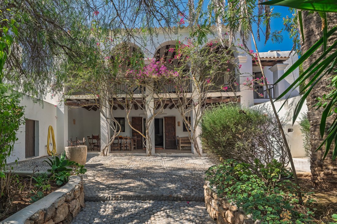 Country House in Sant Carles de Peralta, Santa Eularia des Riu, Balearic Islands 3 - 17974922