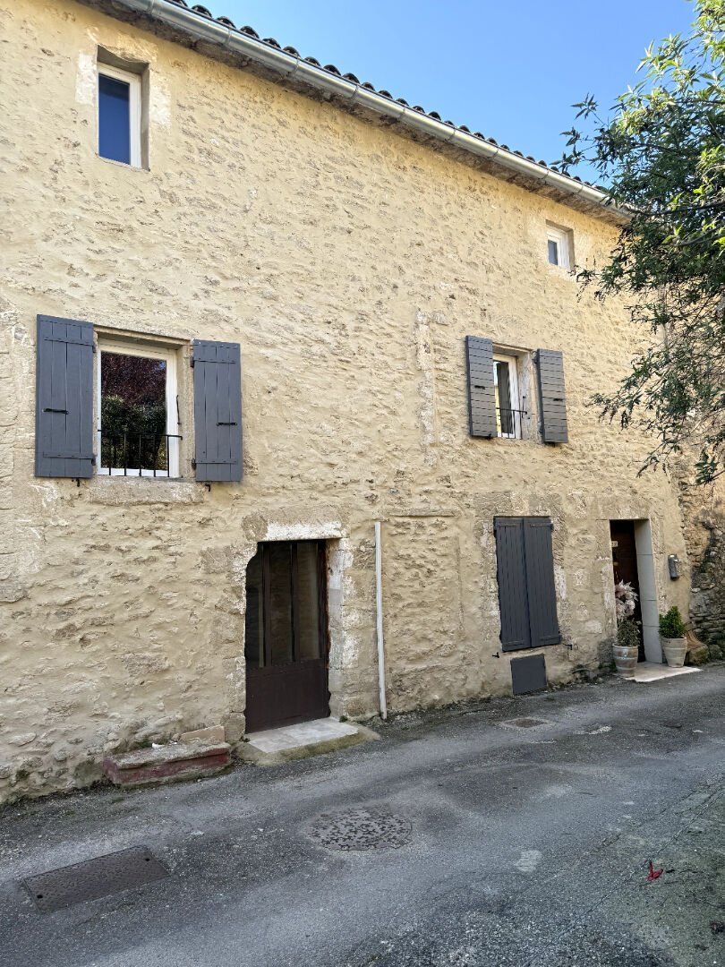 Villa in Gordes, Provence-Alpes-Côte d'Azur, France 2 - 18405948