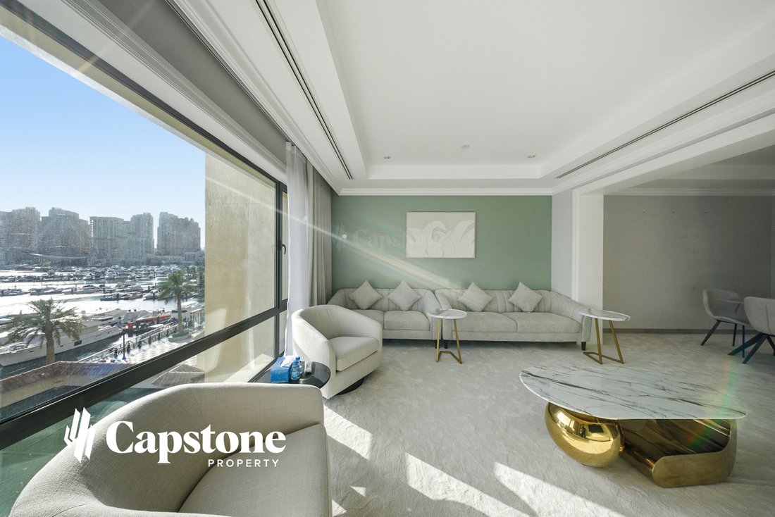 Townhouse in United Arab Emirates 1 - 18231787