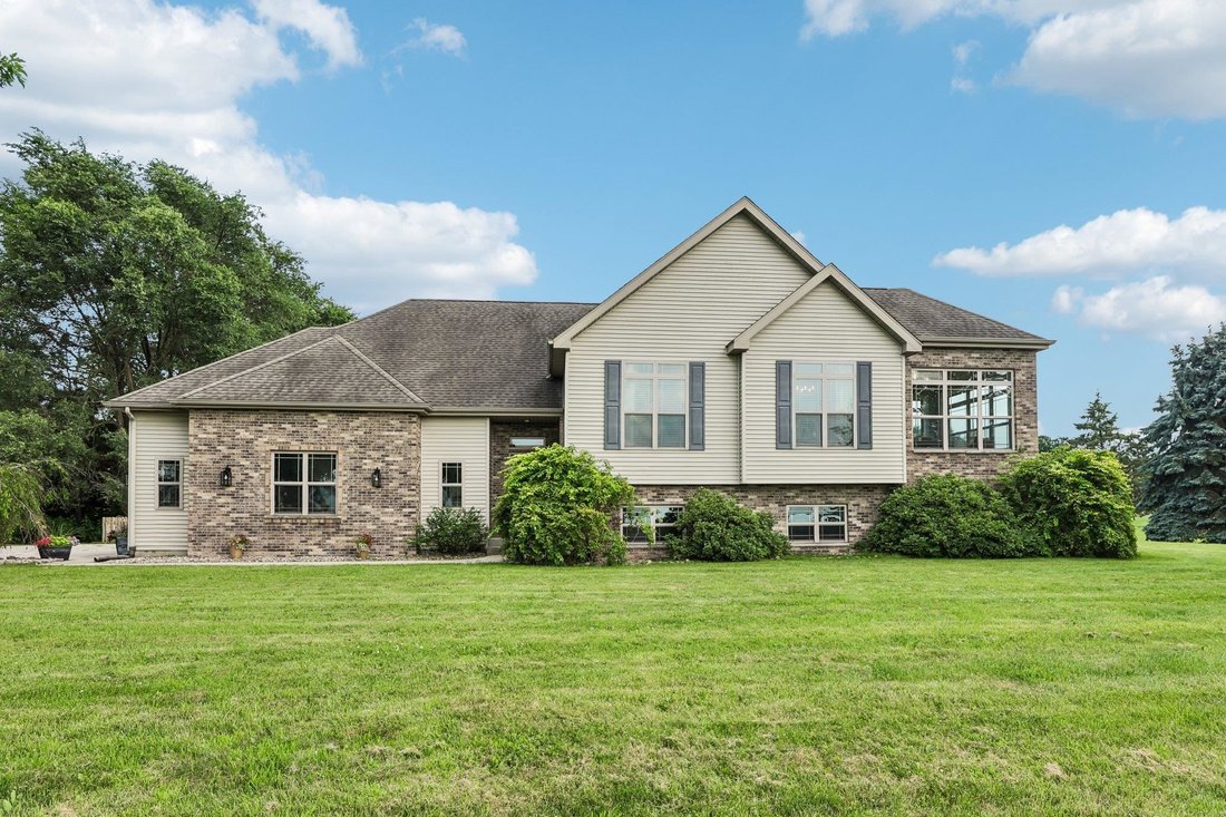 House in Sun Prairie, Wisconsin, United States 1 - 18413234