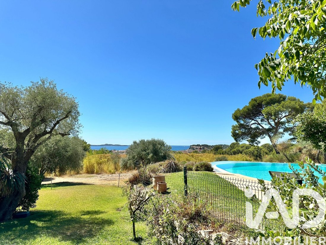 House in Sanary-sur-Mer, Provence-Alpes-Côte d'Azur, France 2 - 17430544
