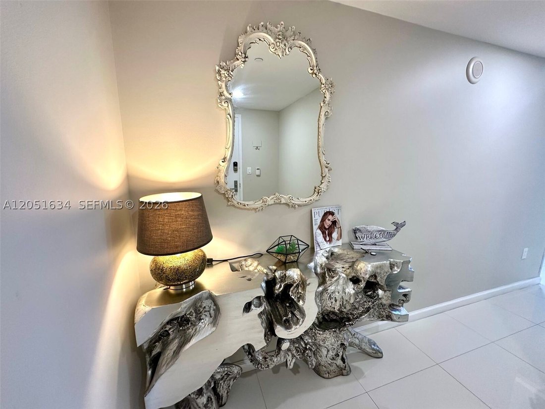 Condo in Miami, Florida, United States 5 - 18412159