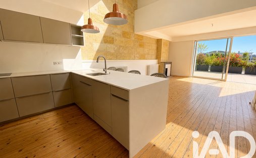 Apartment in Saint Jean-Belcier-Carle Vernet-Albert 1er, Bordeaux, France 1