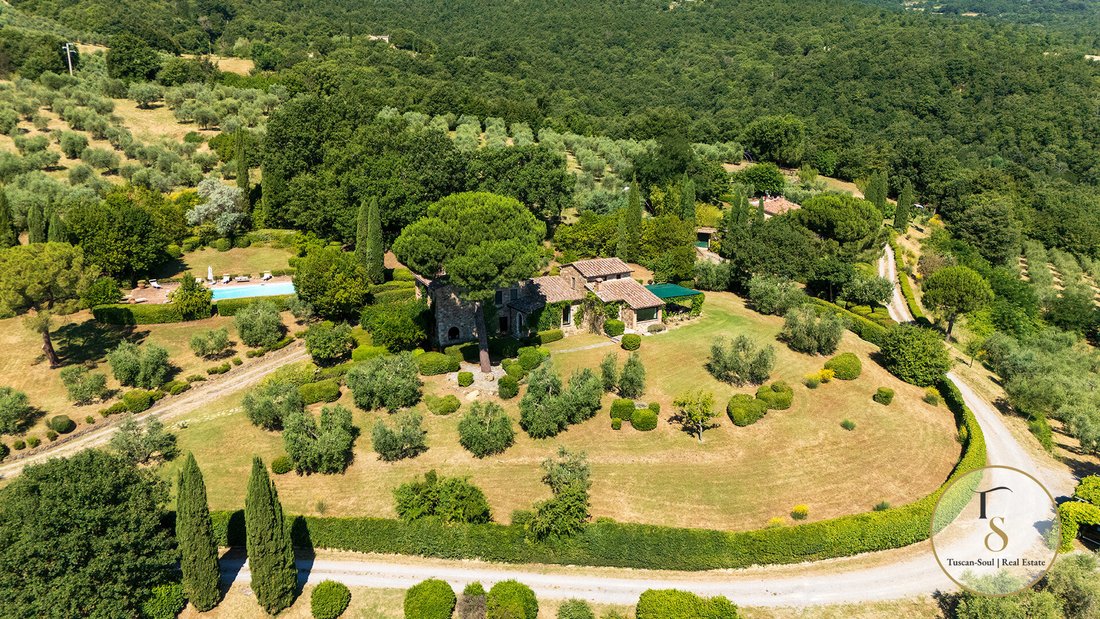 Country House in Siena, Tuscany, Italy 1 - 18413983