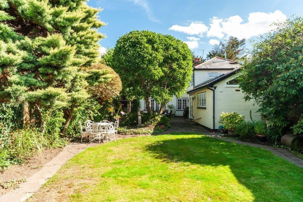 House in Holyport, England 4 - 18403156